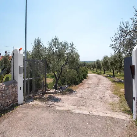 Tra Mari E Monti Willa